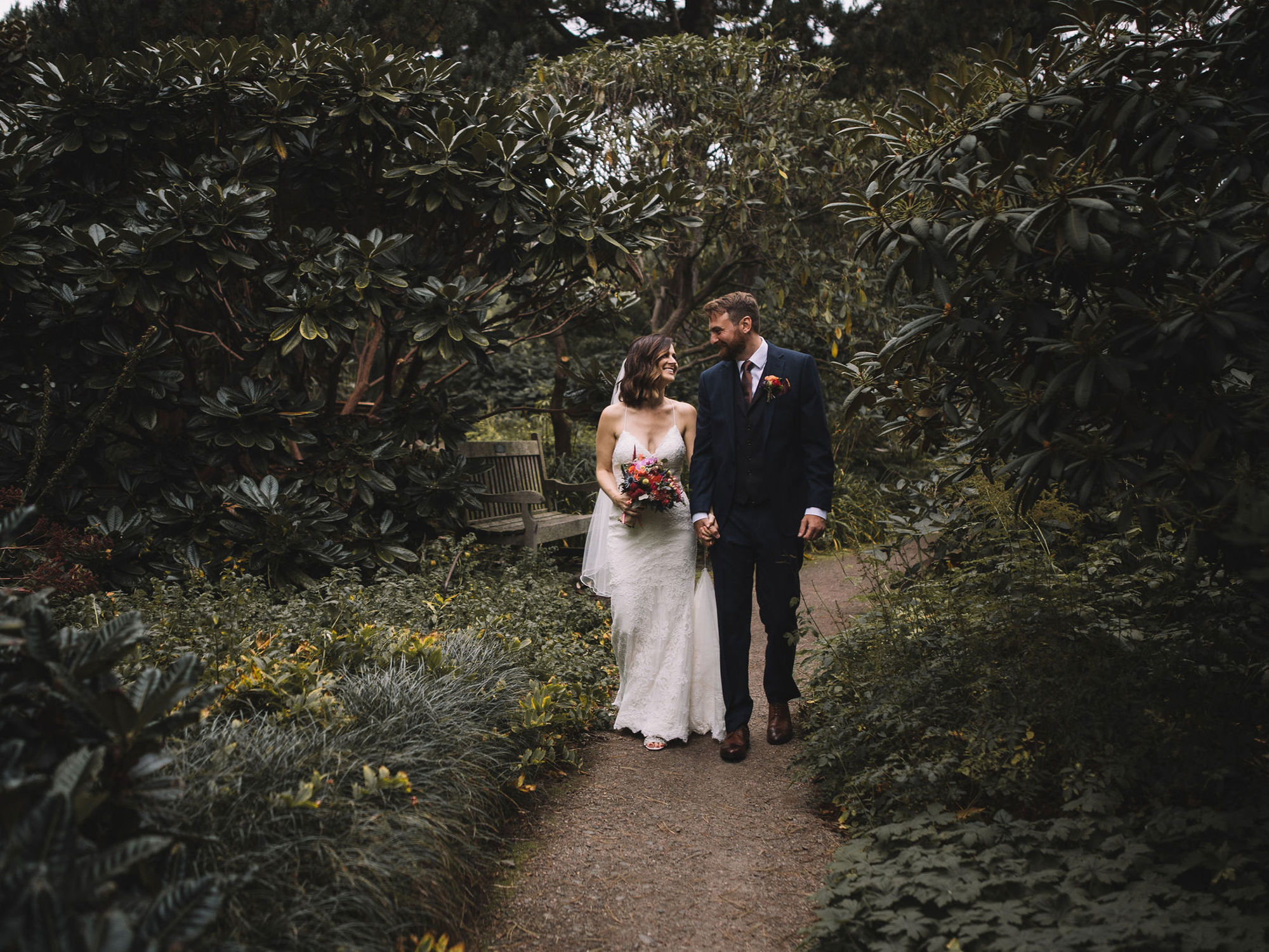 Outdoor wedding photographs at Royal Botanic Gardens Edinburgh