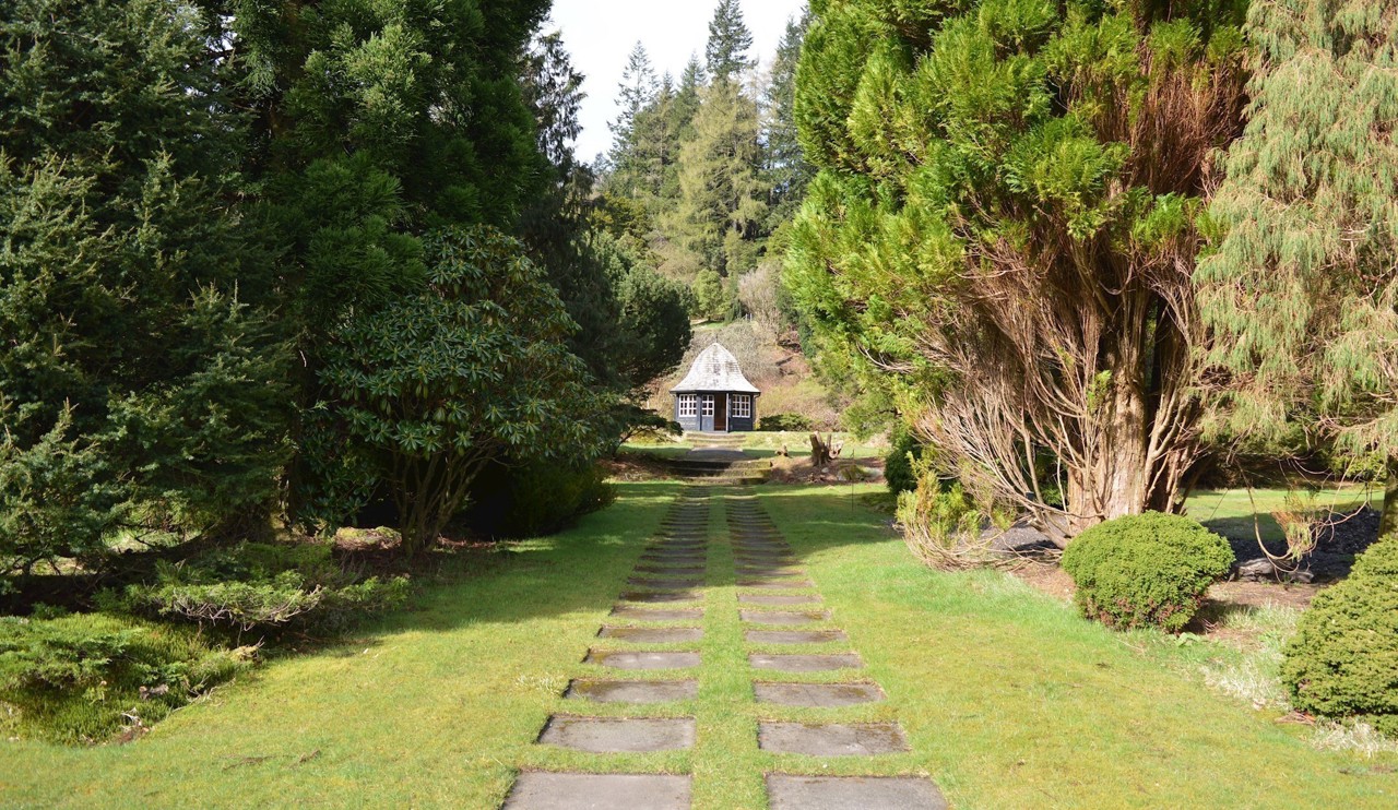 Benmore garden grounds 
